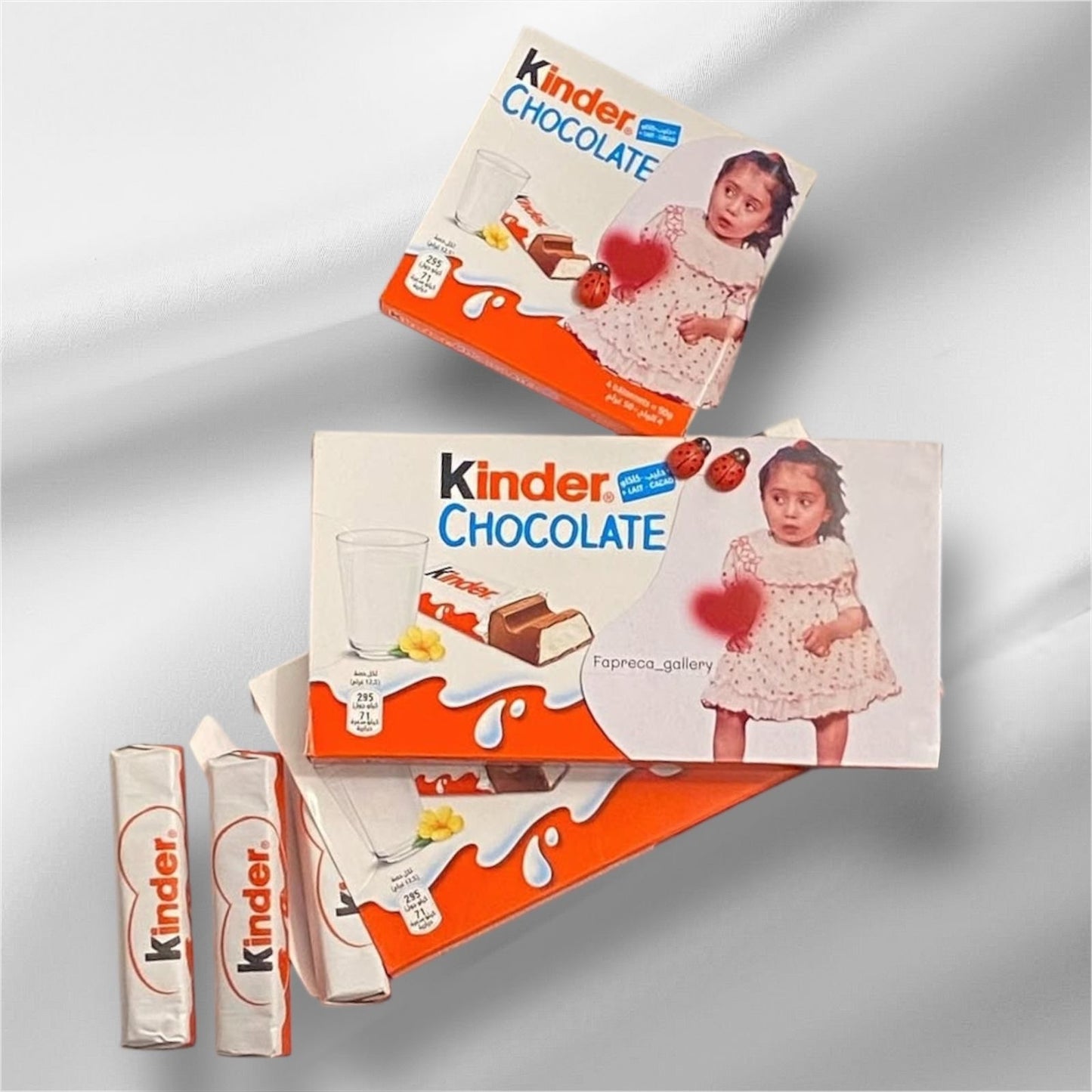 Kinder with photo