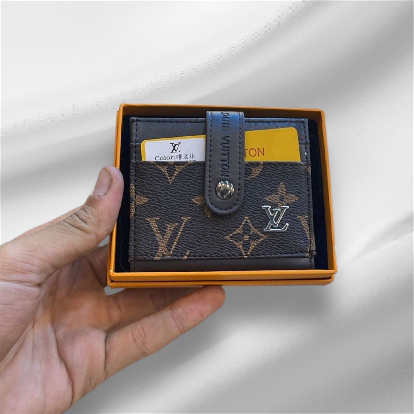 LV CARD HOLDER