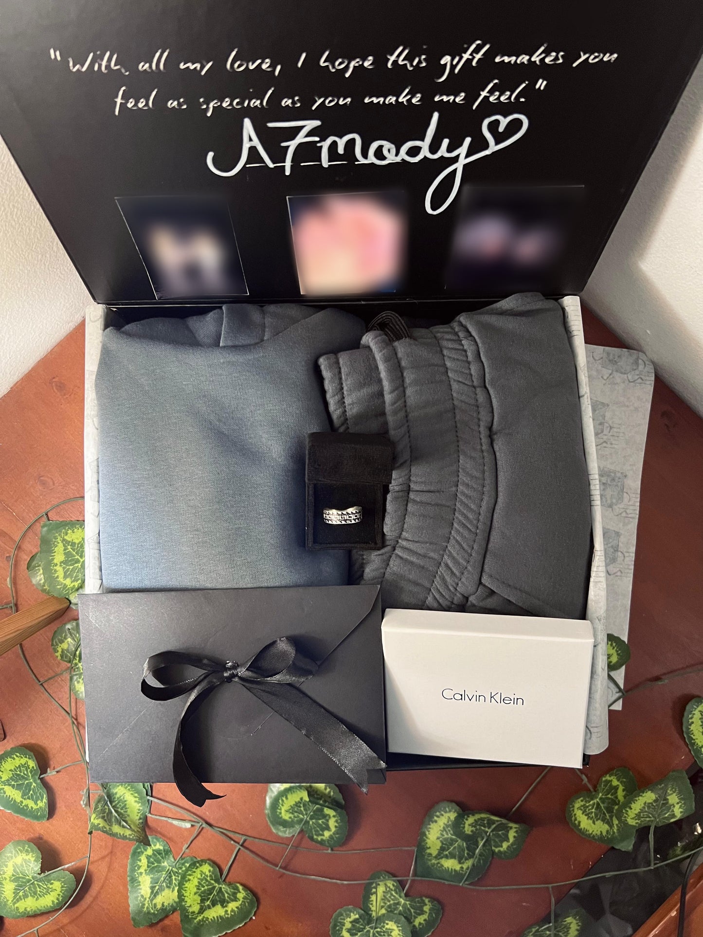 Grey love box
