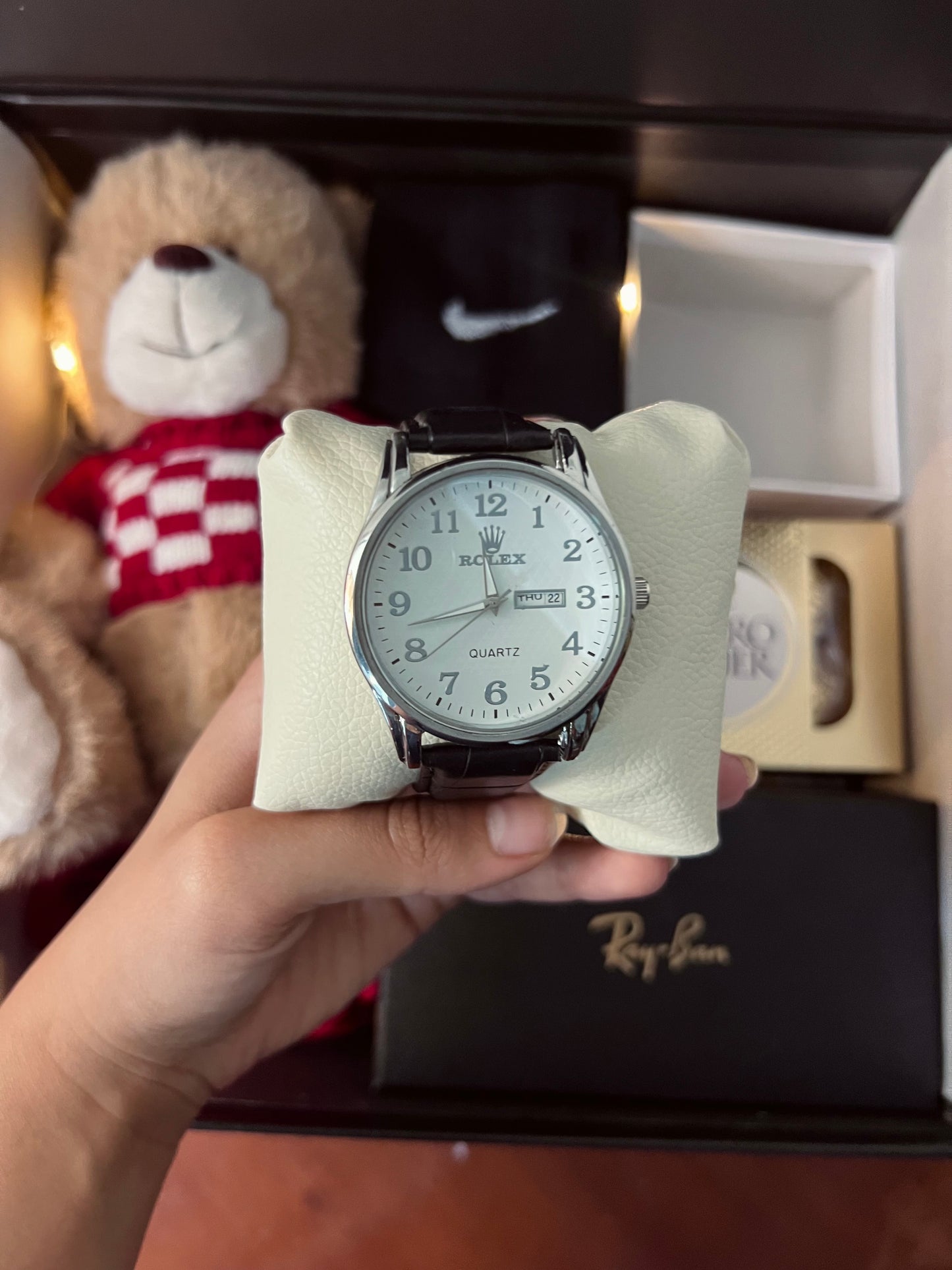 Black Ro.lex watch