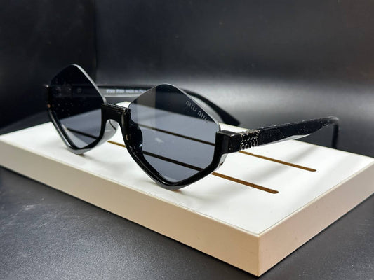 miu-miu black sunglasses