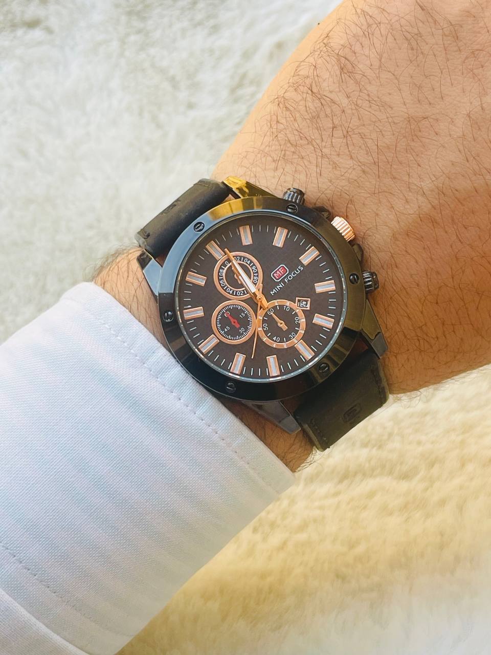 Black focus watch