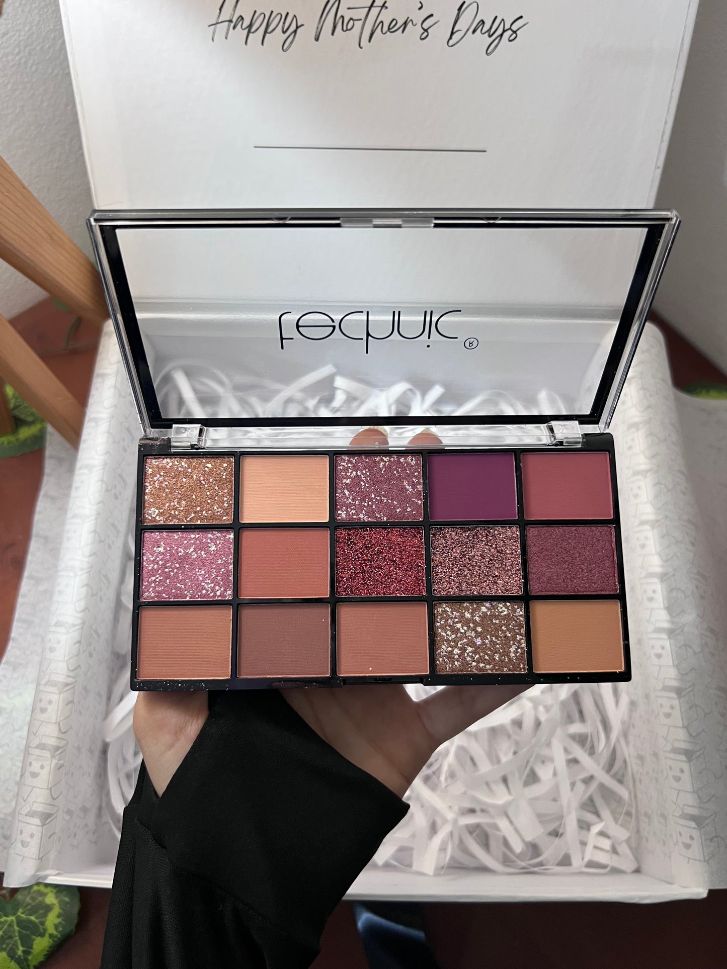 TECHNIC EYESHADOW
