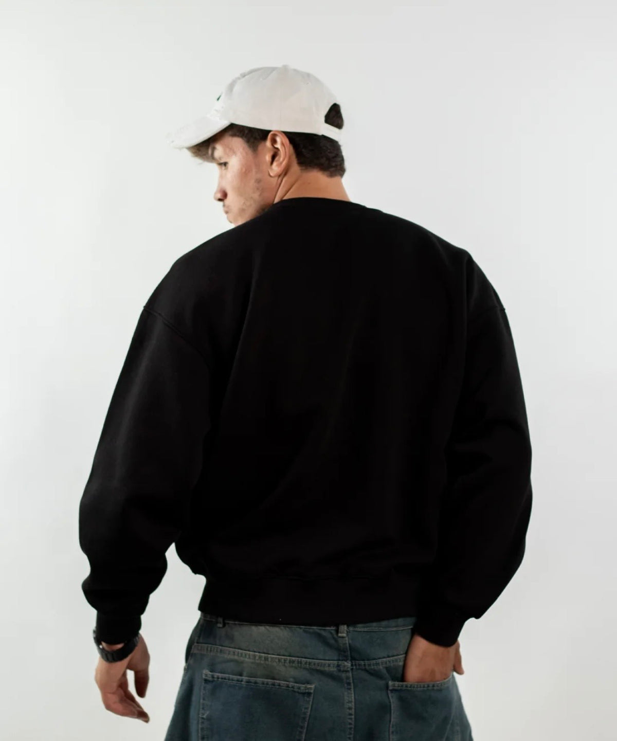 BOXY FIT CREW-BLACK