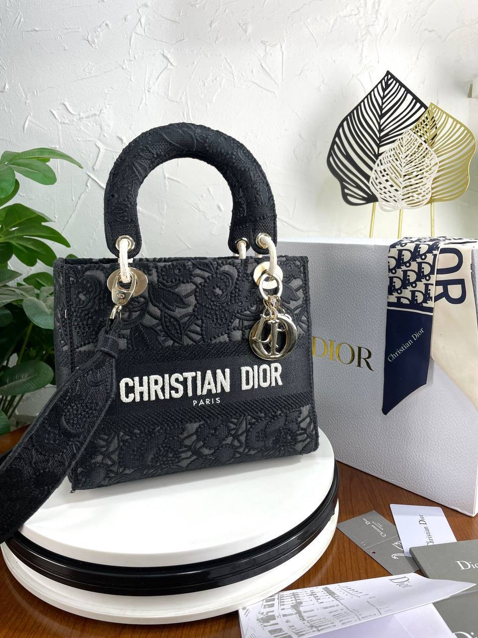 CHRISTIAN DOIR