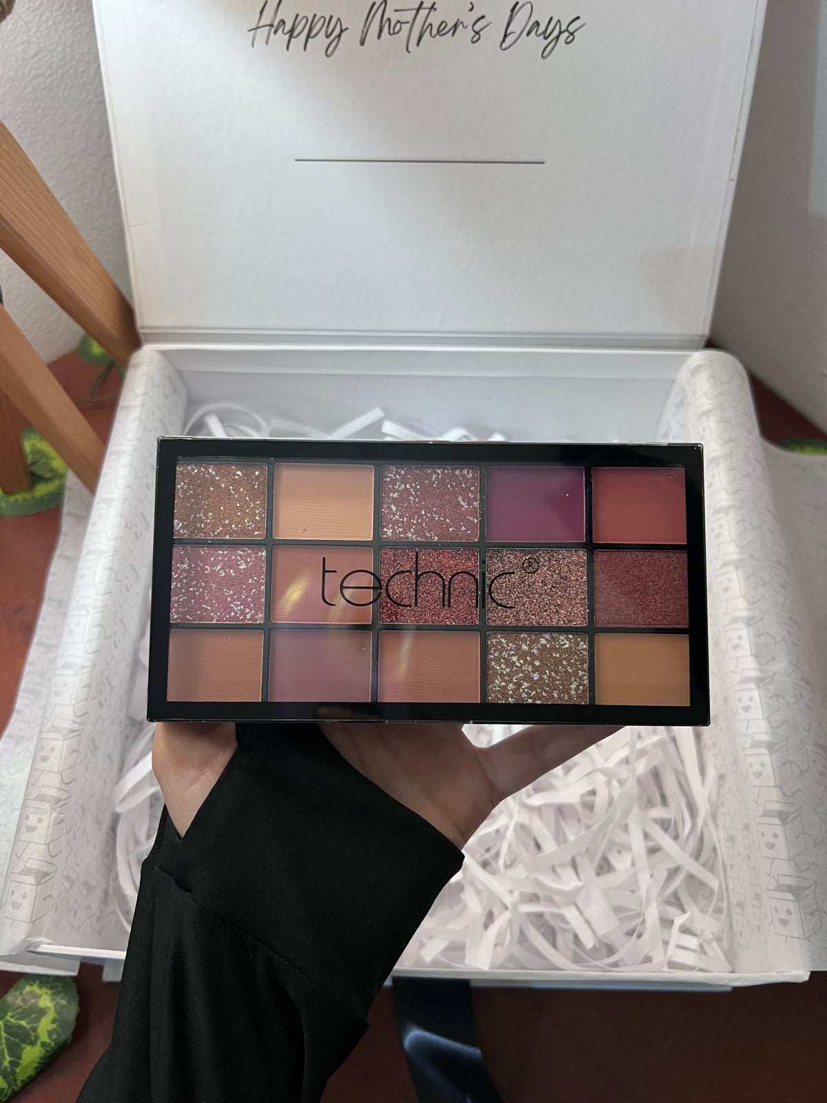 TECHNIC EYESHADOW