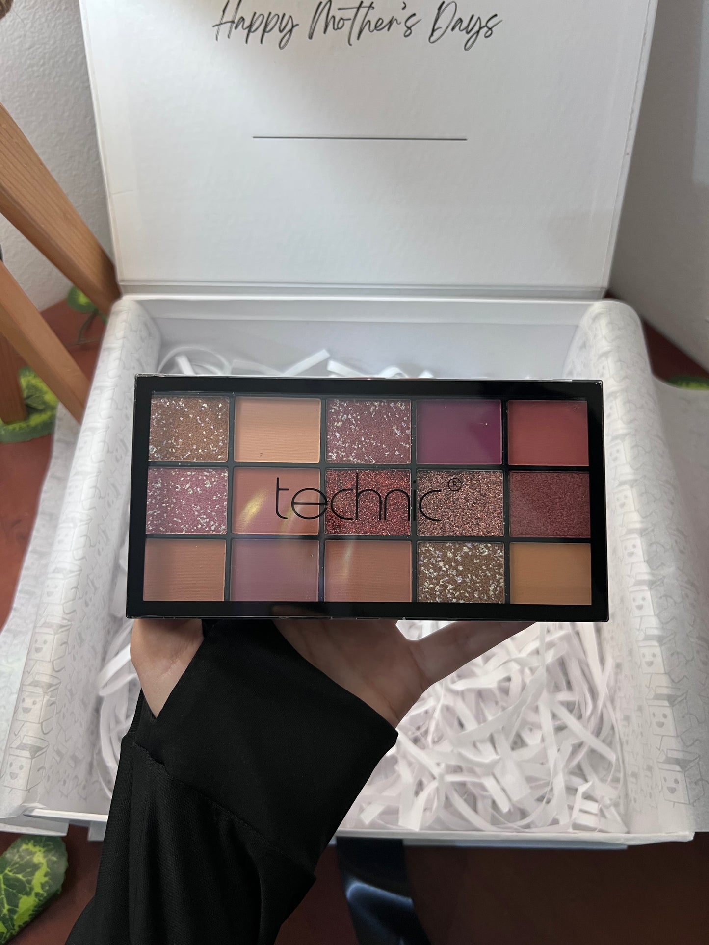 TECHNIC EYESHADOW