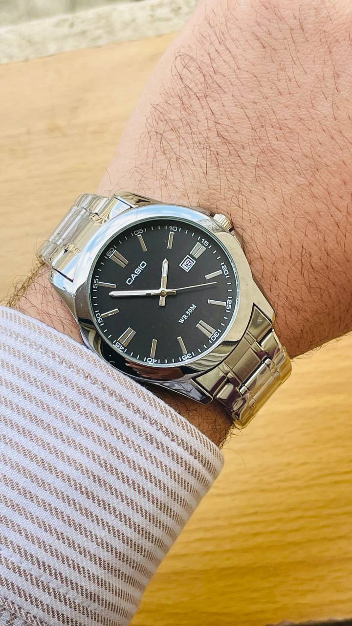 Black casio-watch