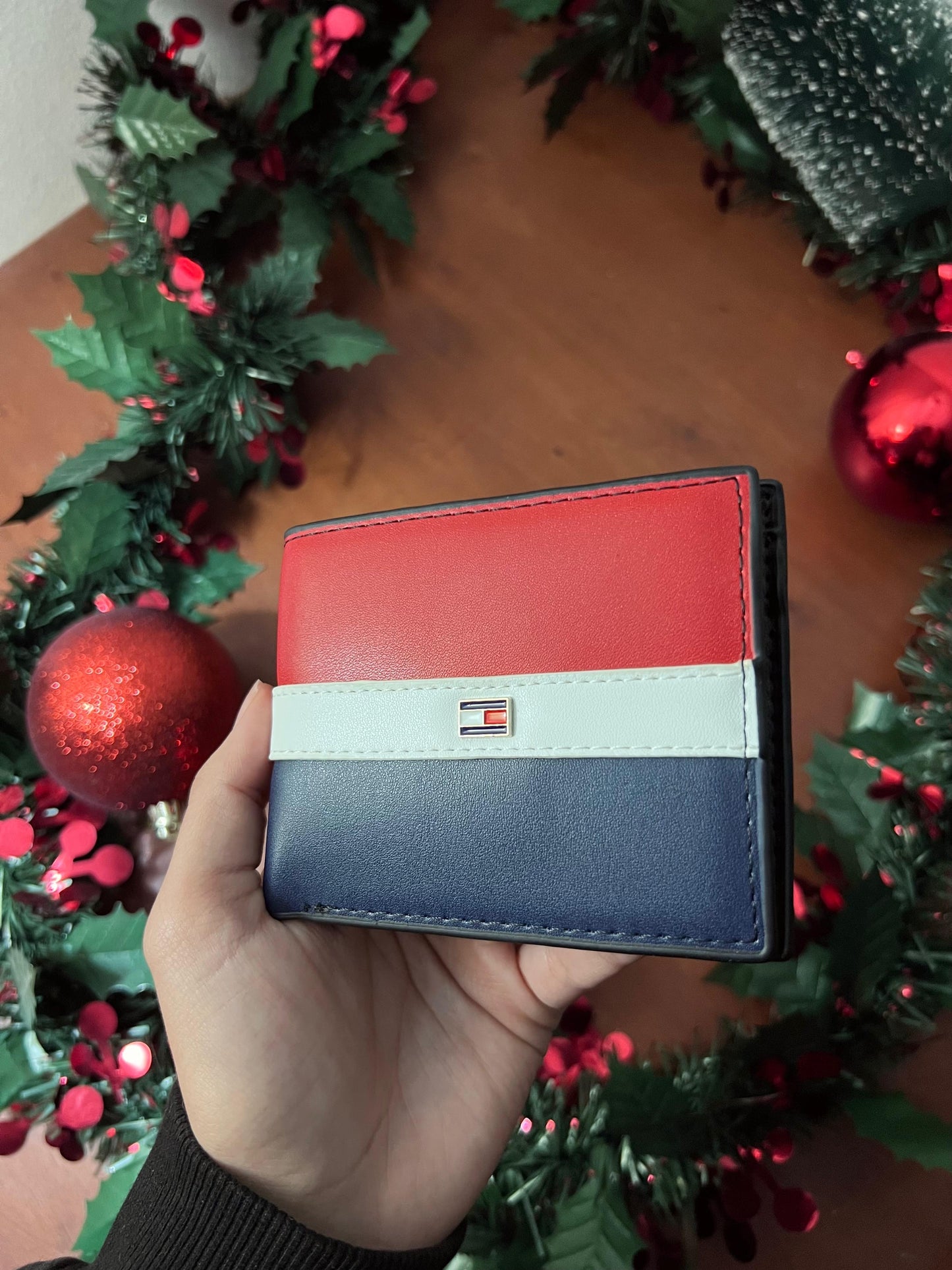 T.OMMY WALLET