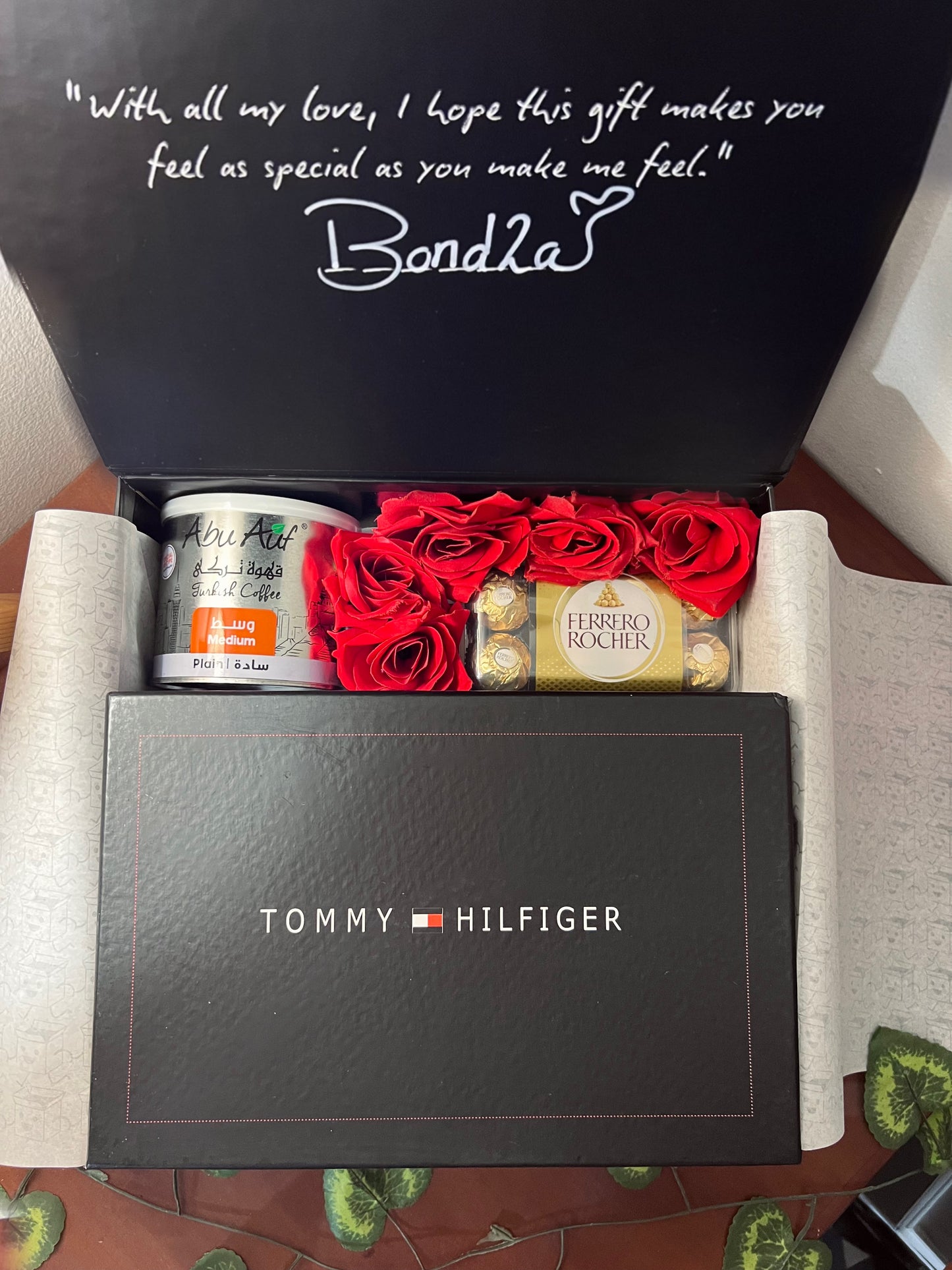 TOMMY BAG BOX