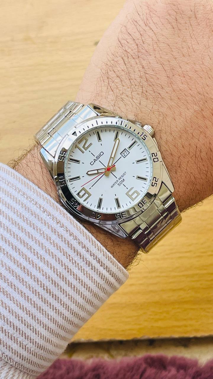 Black casio-watch