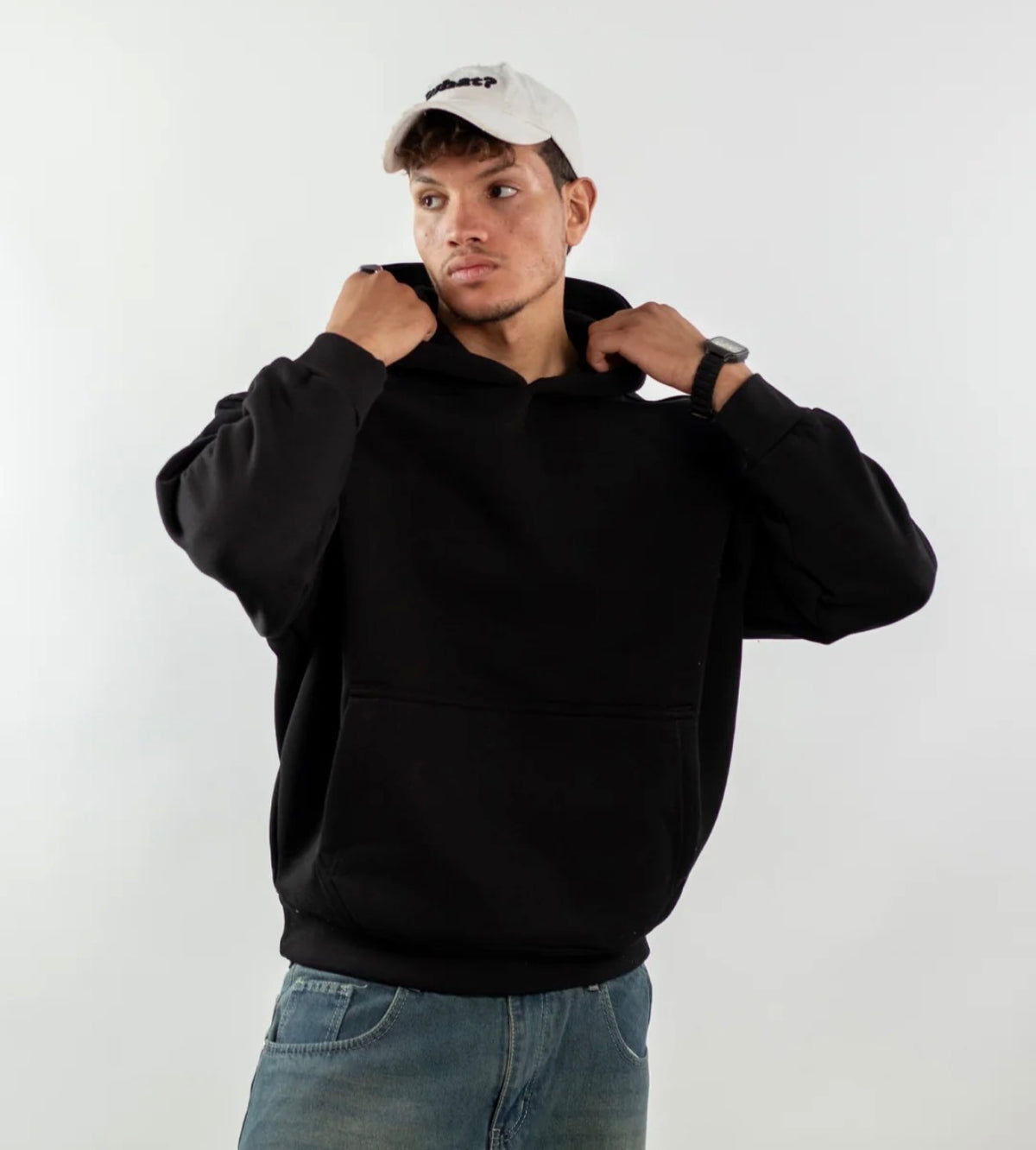 Black basic hoodie