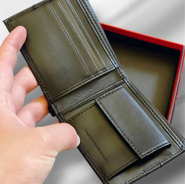 T.OMMY WALLET